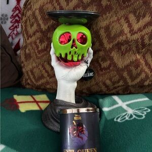 Bath & Body Works Skull Candle Holder - Green and Red